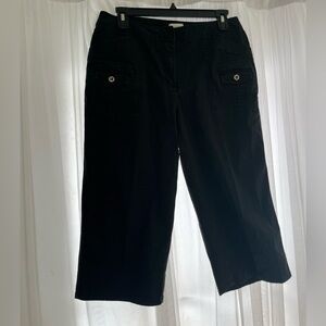 Women’s Chicos Capris Size 10 Black Comfortable Relaxed Hike Walk
